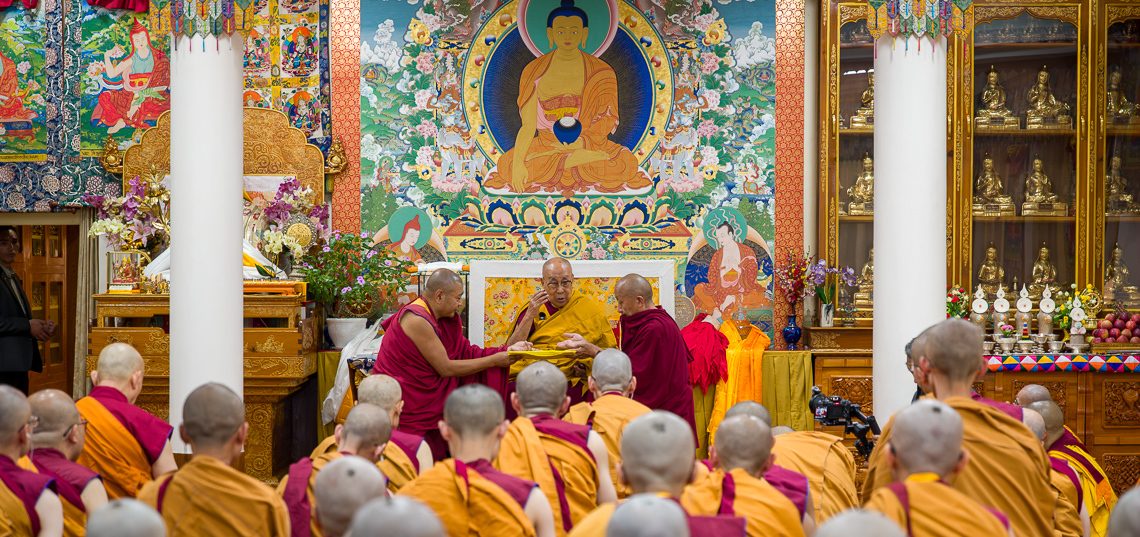 Ordination de moines et moniales novices à Dharamsala