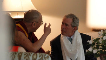 Sa Sainteté le Dalaï-Lama présente ses condoléances au Président Bush