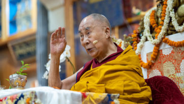 Les étapes condensées de la voie vers l’éveil et initiation d'Avalokitéshvara Djinasagara