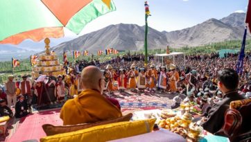 Visite de la statue du grand Bouddha à Stok 
