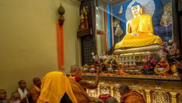 Pèlerinage au temple de la Mahabodhi