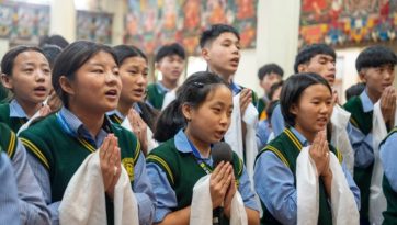 Enseignements pour les jeunes Tibétains, premier jour
