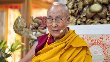 Sa Sainteté le Dalaï-Lama reçoit un Grammy Award mettant en lumière la responsabilité universelle et la compassion