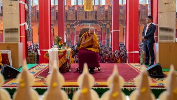 Prières pour les victimes du récent tremblement de terre dévastateur au Tibet