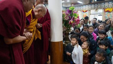 Prières de longue vie offertes par le Gaden Phodrang et le monastère de Namgyal