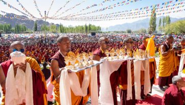 Prières pour la longue vie de Sa Sainteté le Dalaï-Lama