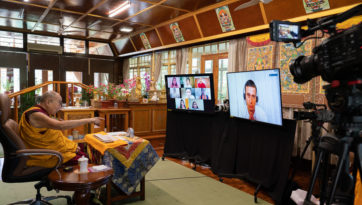 Premier jour d’enseignements pour le Nalanda Shiksha