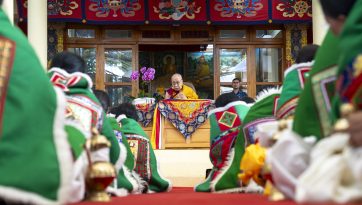 Les habitants de la vallée de Spiti prient pour la longue vie de Sa Sainteté