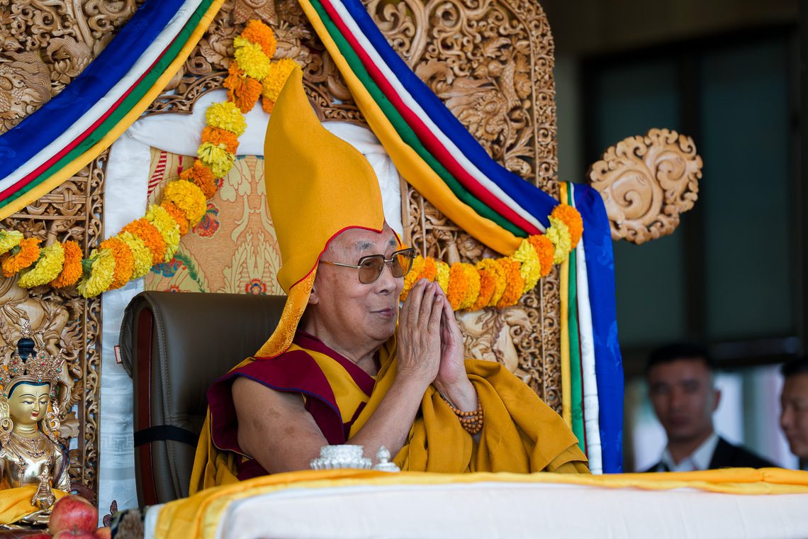 Sa Sainteté le Dalaï-Lama participe aux cérémonies lors de la cérémonie d’offrandes pour sa longue vie sur l'ère d’enseignement de Shewatsel à Leh, Ladakh, Inde, le 30 août 2026. Photo Tenzin Choejor