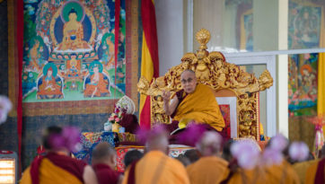 Commentaire de l'esprit d'éveil & 37 pratiques des bodhisattvas