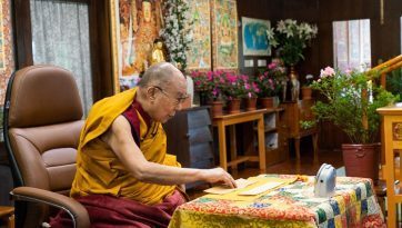 Les Trente-sept pratiques des bodhisattvas et les Trois principaux aspects de la voie