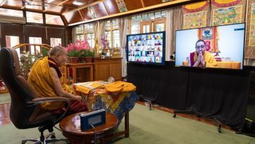 L'Hymne à la production dépendante et l'Exposition concise du chemin vers l'éveil